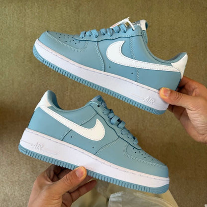Nike Air Force 1 '07 in the "Old Blue/White"