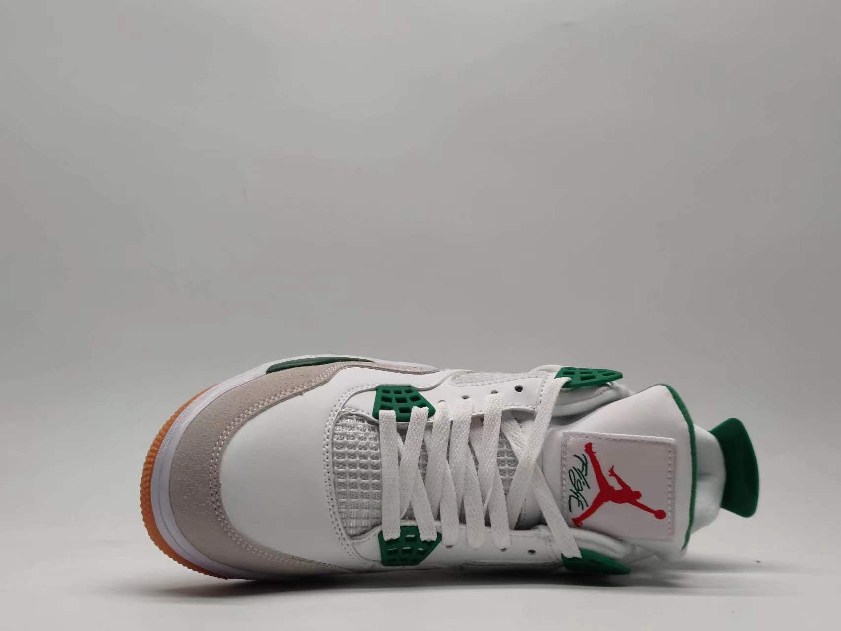 Nike SB x Air Jordan 4 Retro SP "Pine Green"