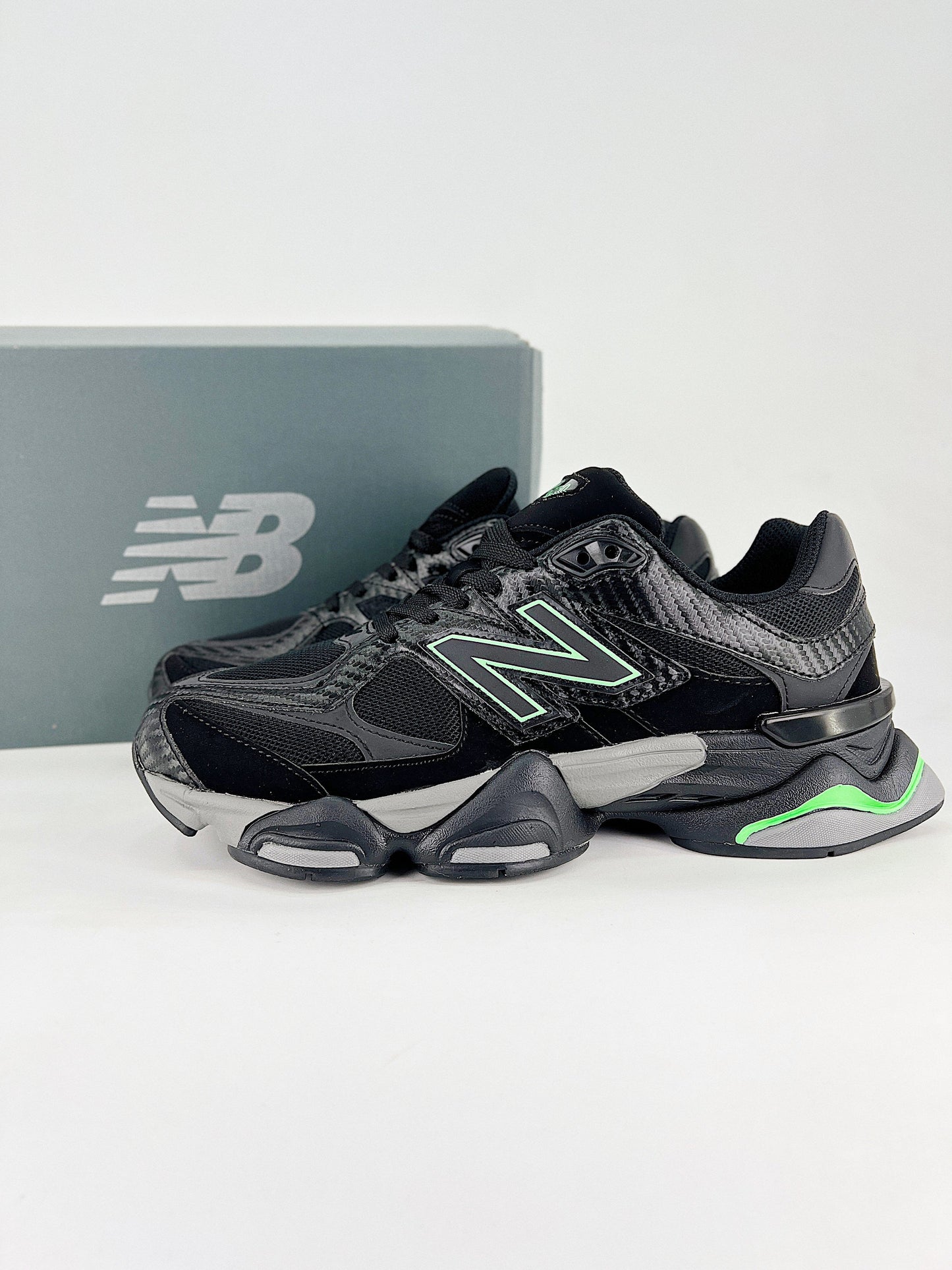 New Balance 9060 in Black Grey Green