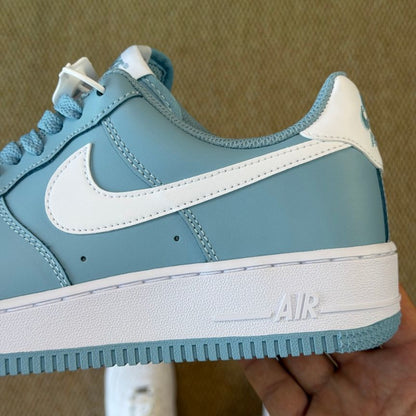 Nike Air Force 1 '07 in the "Old Blue/White"