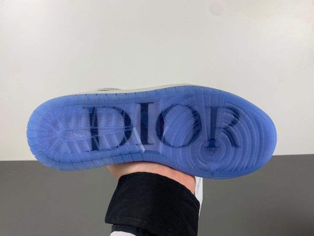 Dior x Air Jordan 1 Retro High Wolf Grey / Sail