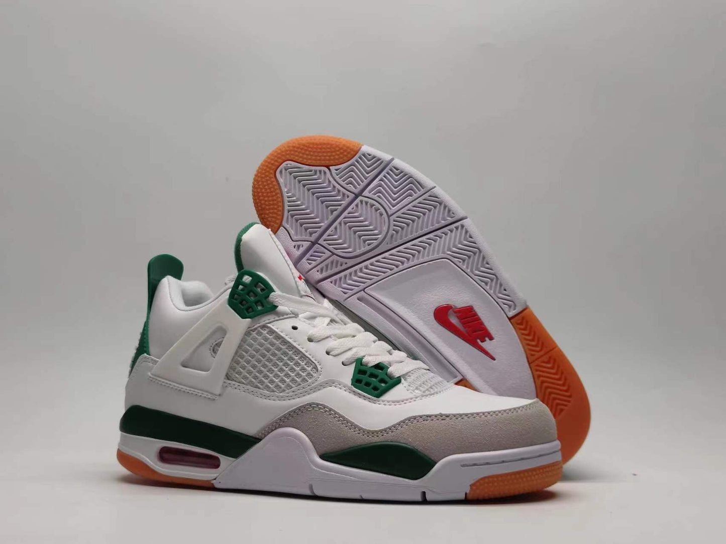 Nike SB x Air Jordan 4 Retro SP "Pine Green"