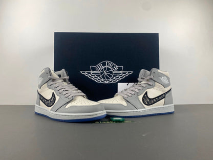 Dior x Air Jordan 1 Retro High Wolf Grey / Sail