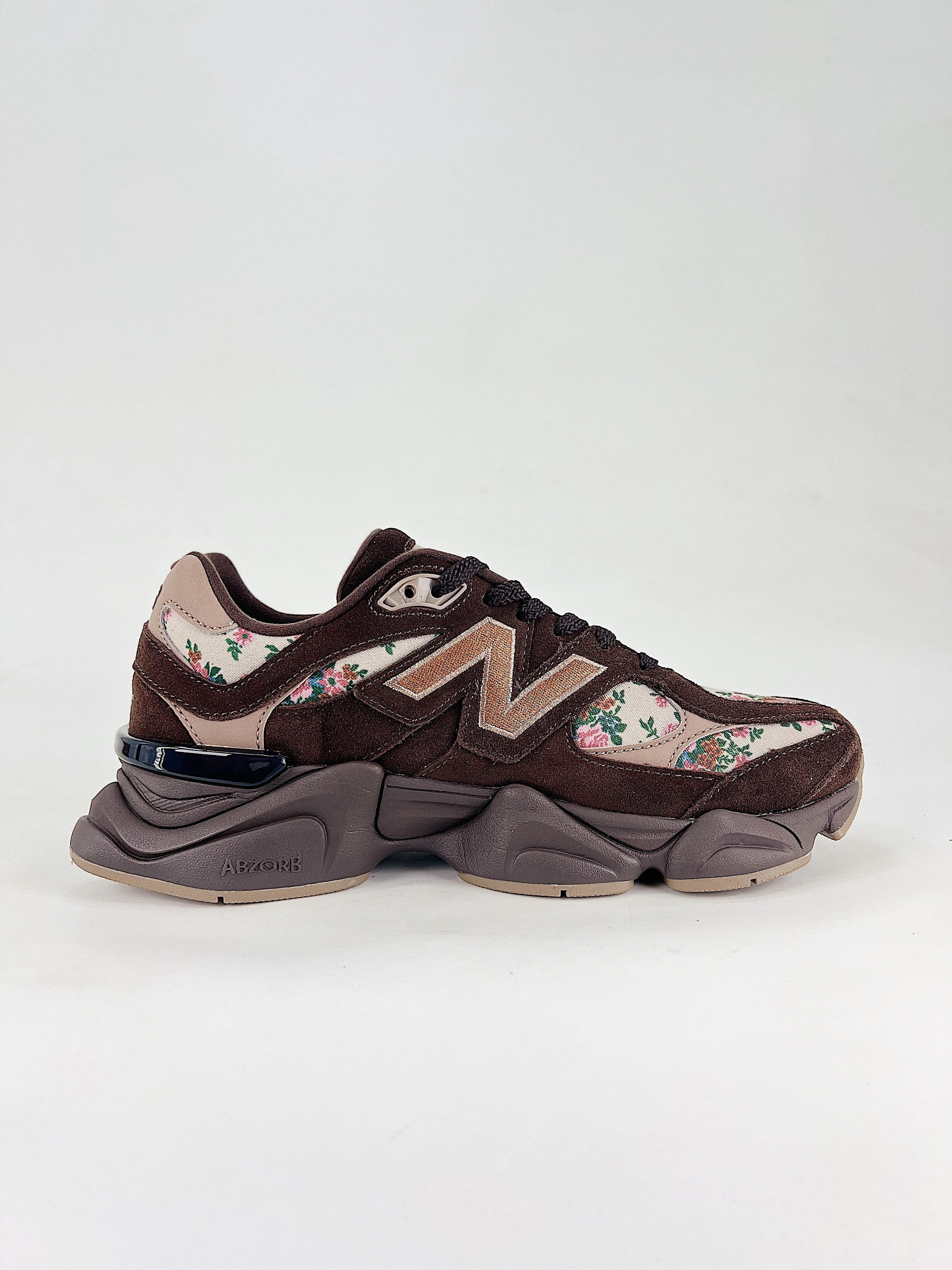 Balance 9060 in the "Atmos Pink Timeless Beauty"