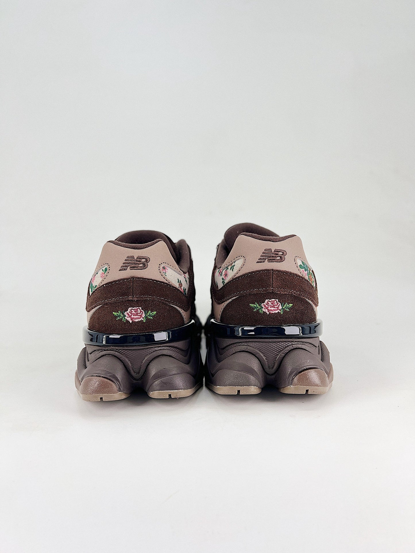 Balance 9060 in the "Atmos Pink Timeless Beauty"