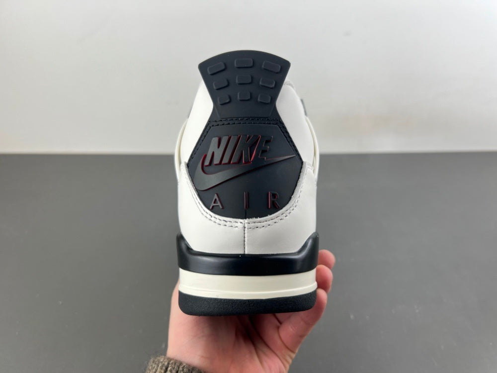 Air Jordan 4 Retro "Flight Club"