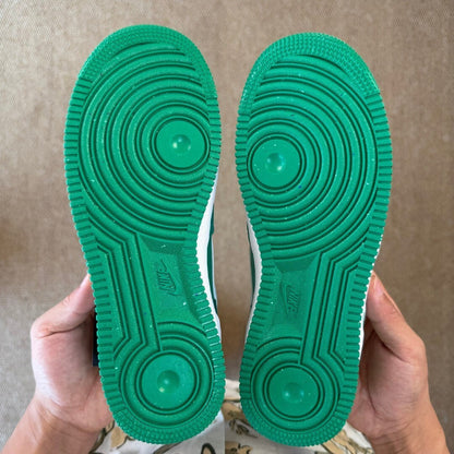 Nike Air Force 1 '07 LV8 in Stadium Green/White