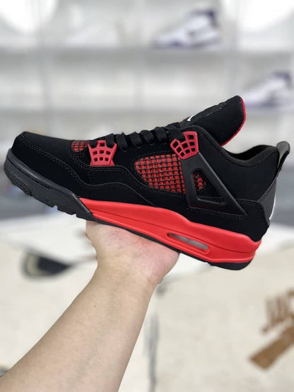 Jordan 4 Retro
Red Thunder