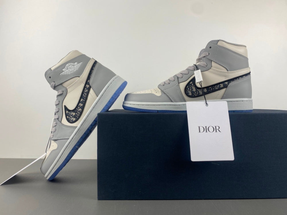 Dior x Air Jordan 1 Retro High Wolf Grey / Sail